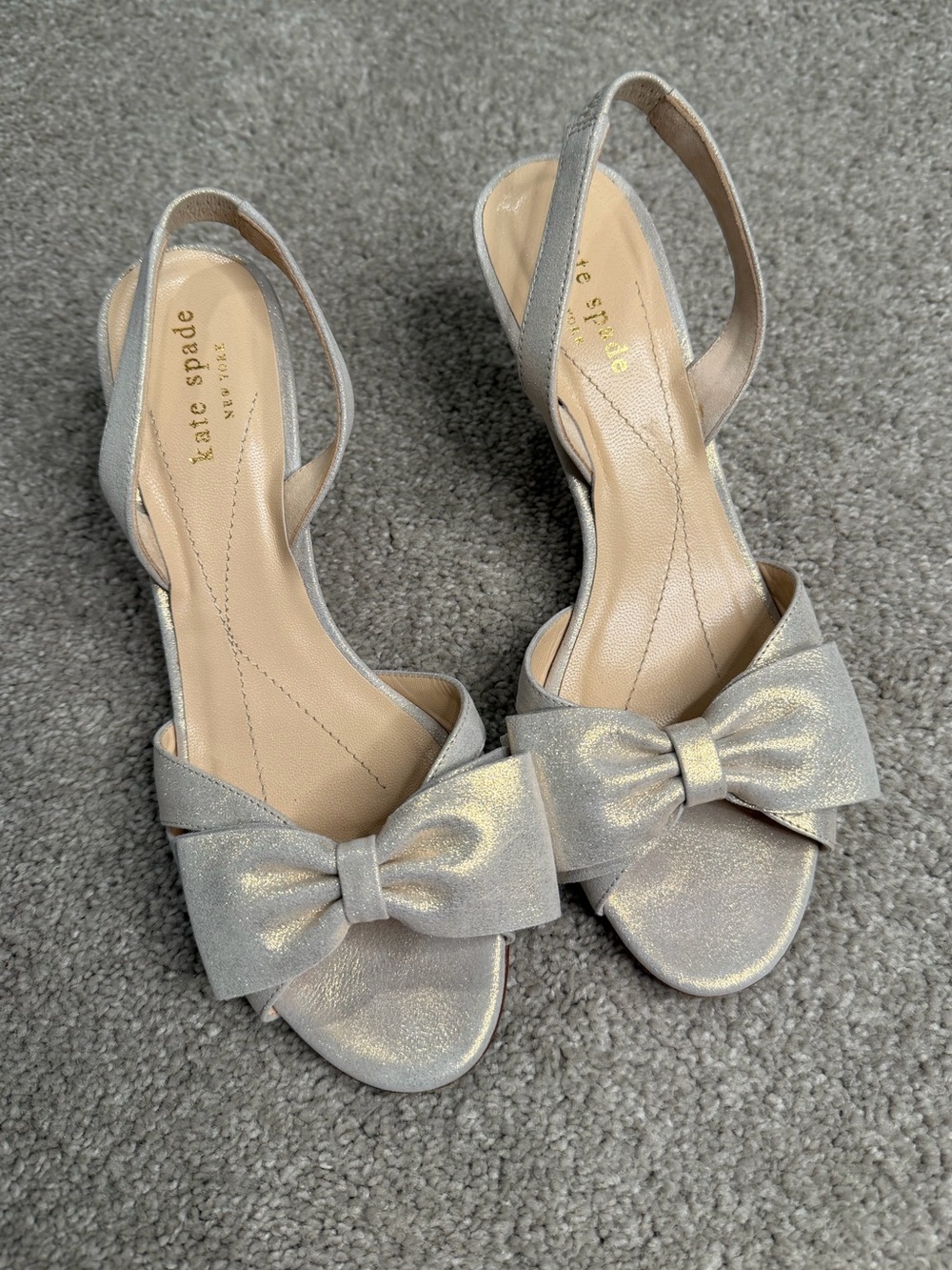 Kate Spade New York Silver Metallic Bow Slingback Heels Size 7 Made in Italy